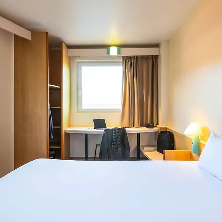 Ibis Bilbao Hotel *