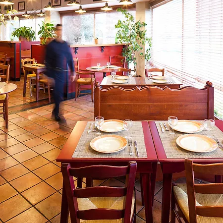 Ibis Bilbao Отель