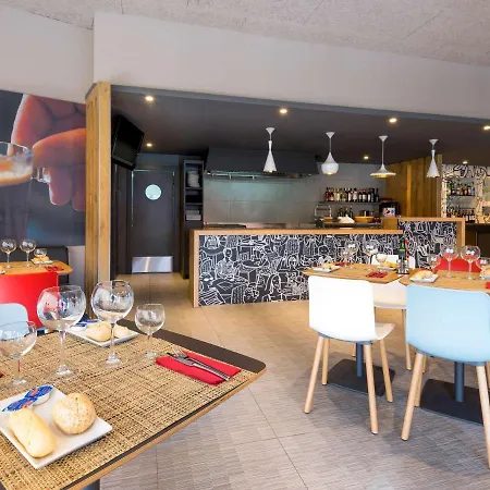 Ibis Bilbao Hotel *